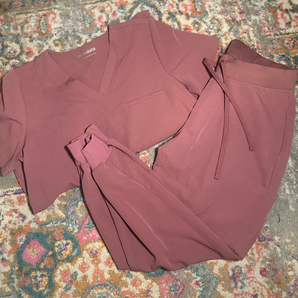 Mandala Mauve Scrub Set
